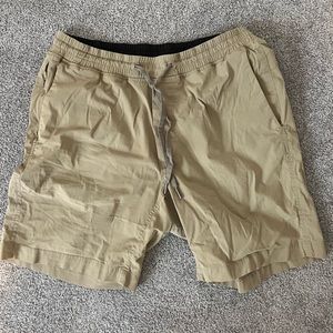 Lululemon Bowline Shorts 8” Size L